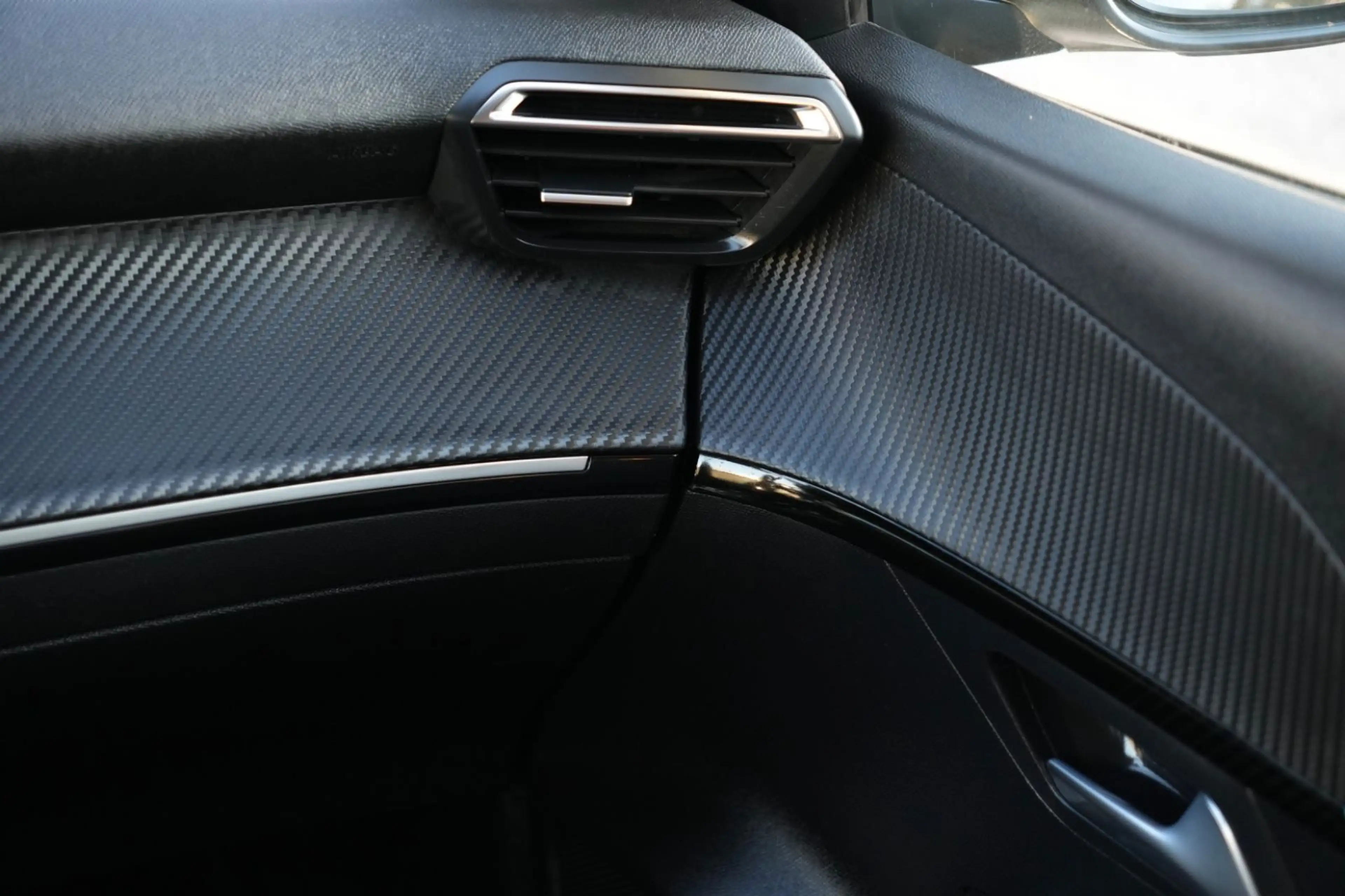 Peugeot 208 Allure Pack/KAMERA/NAVI/TÜV NEU/BLUETOOTH — photo 36
