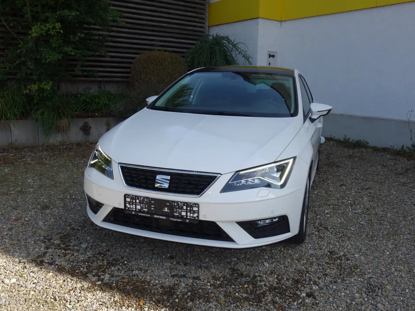 SEAT Leon Style Weiß - 1