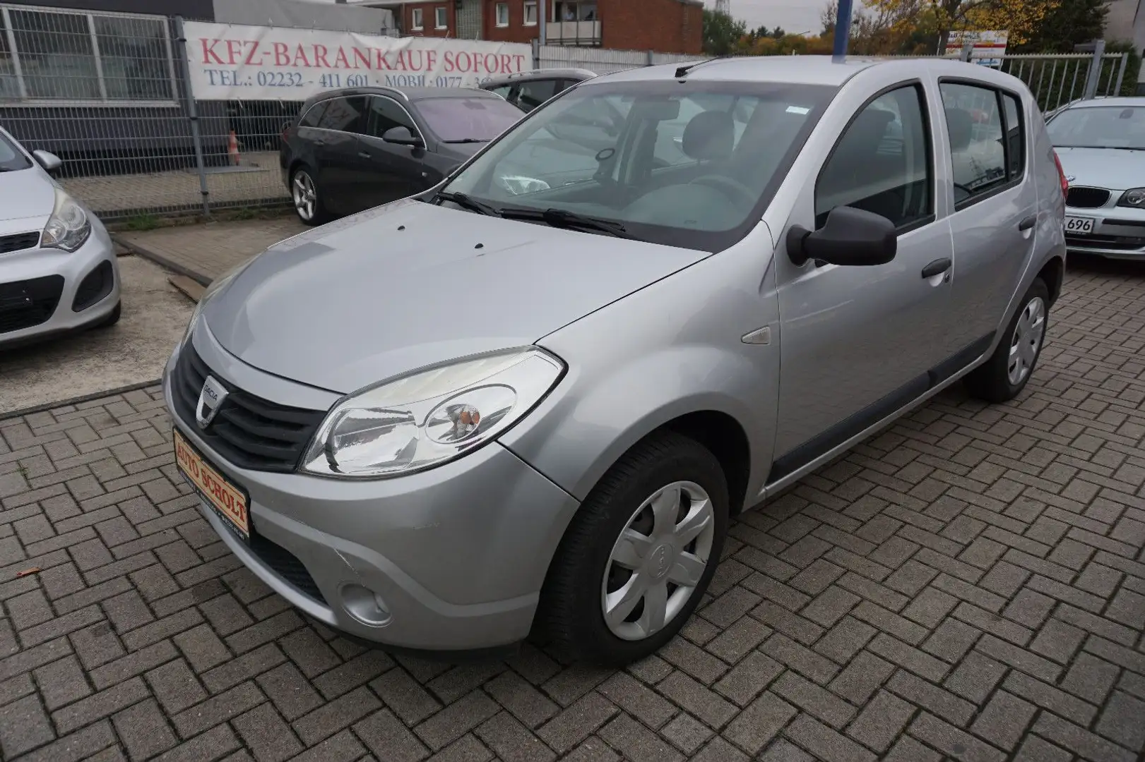 Dacia Sandero Ambiance Grau - 1