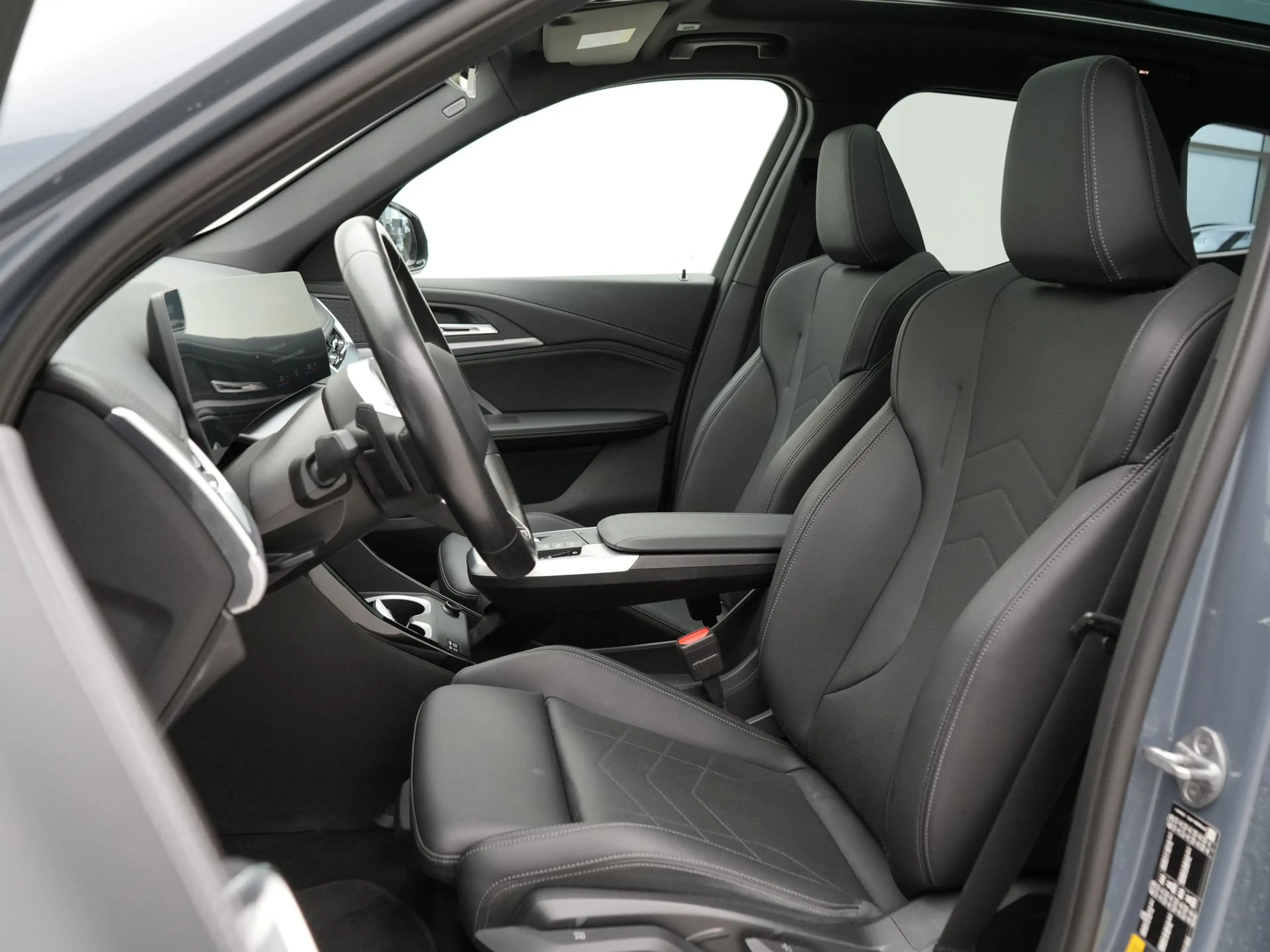 BMW iX1 xDrive30 Launch Edition 67 kWh Accu conditie 99% — photo 5