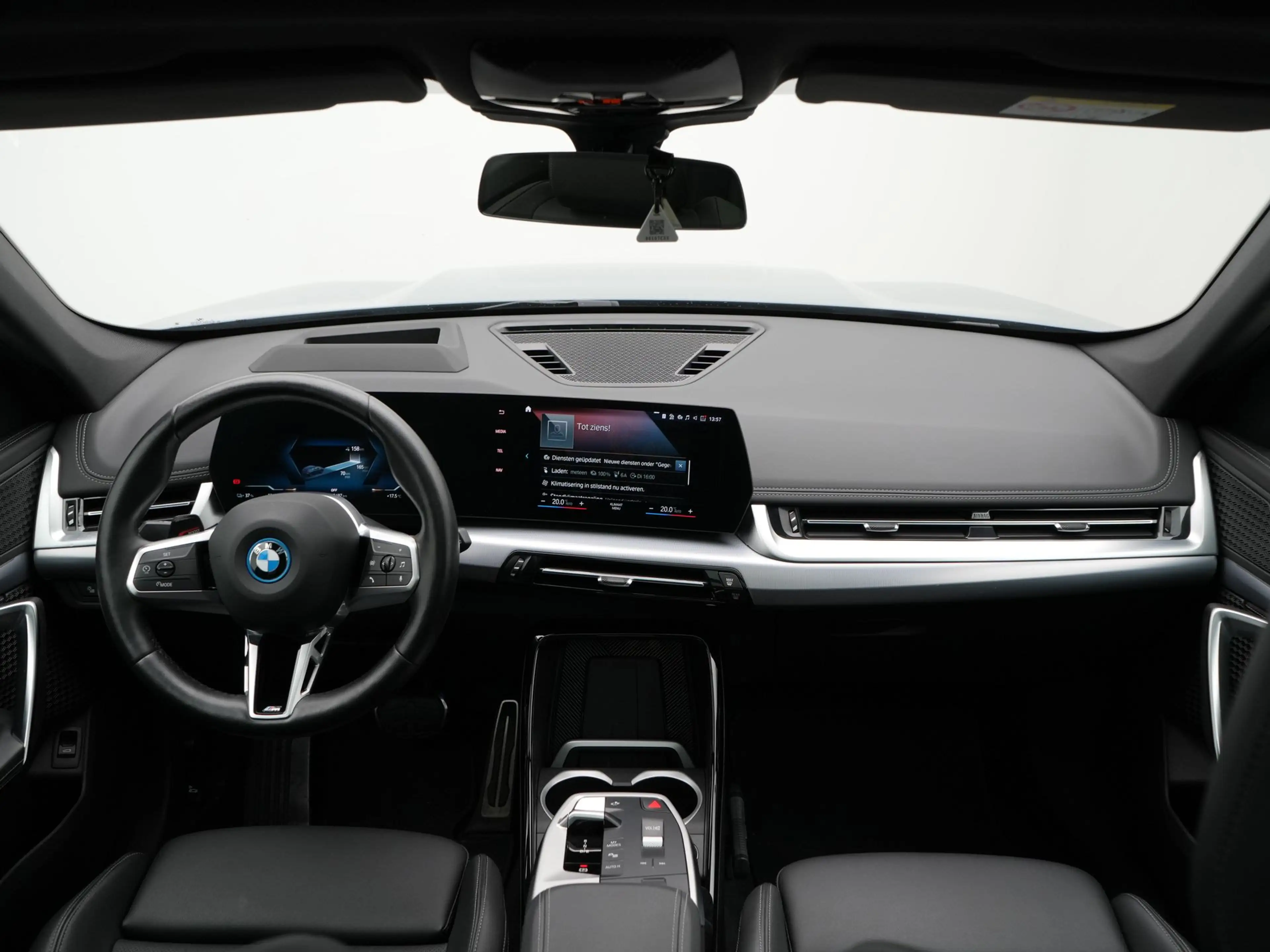BMW iX1 xDrive30 Launch Edition 67 kWh Accu conditie 99% — photo 13