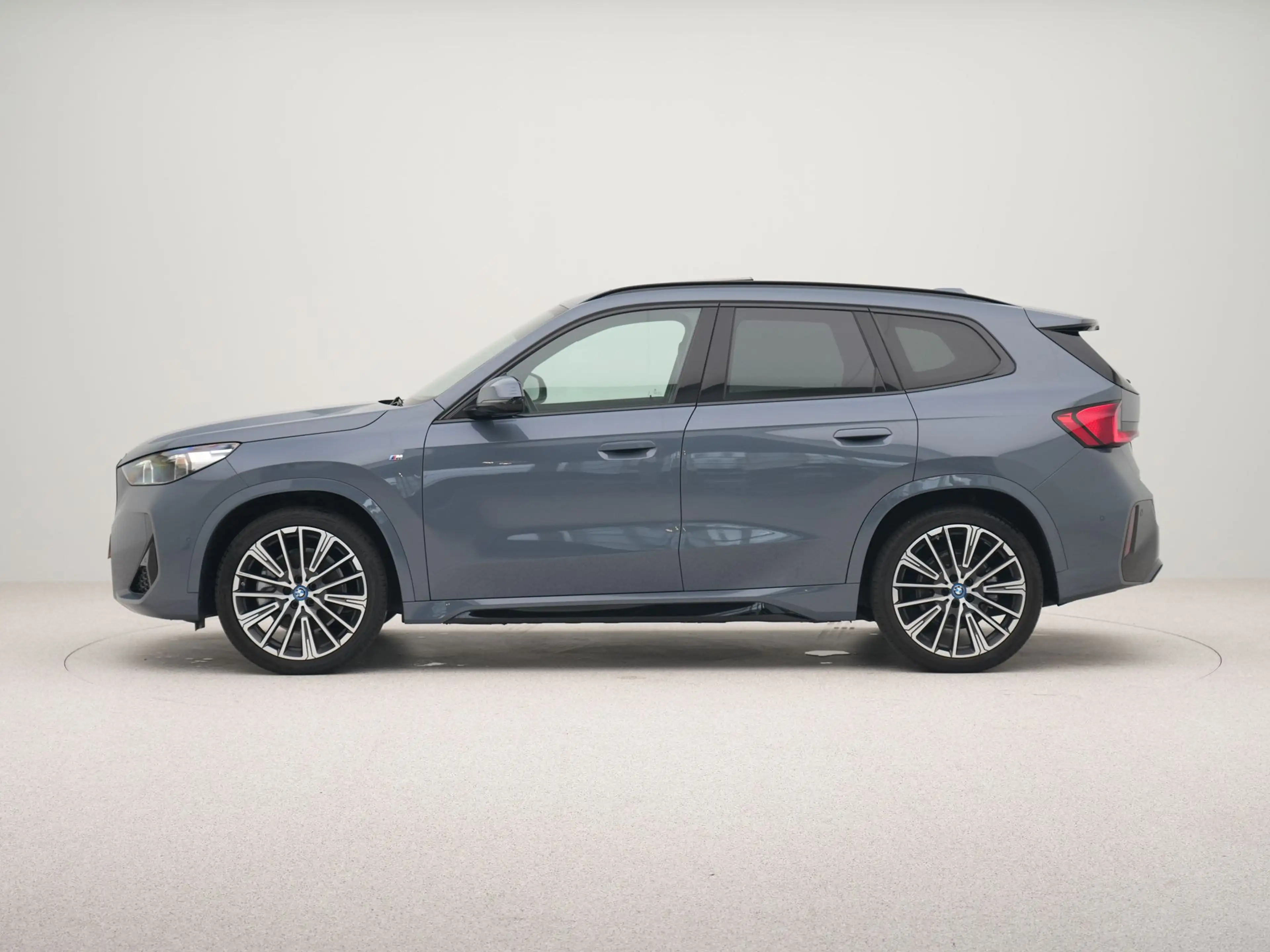 BMW iX1 xDrive30 Launch Edition 67 kWh Accu conditie 99% — photo 12