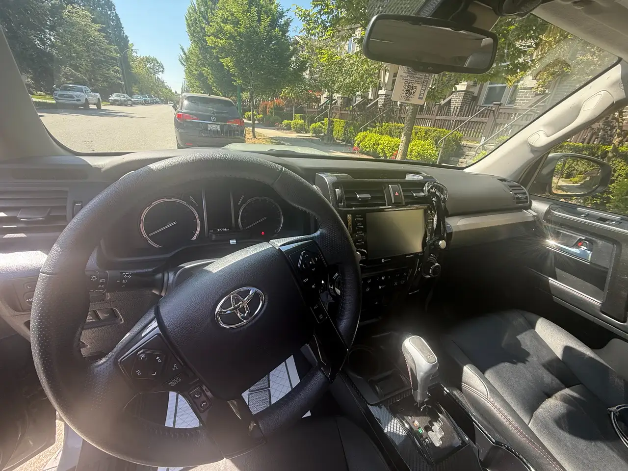 Toyota 4-Runner снимка Toyota 4-Runner