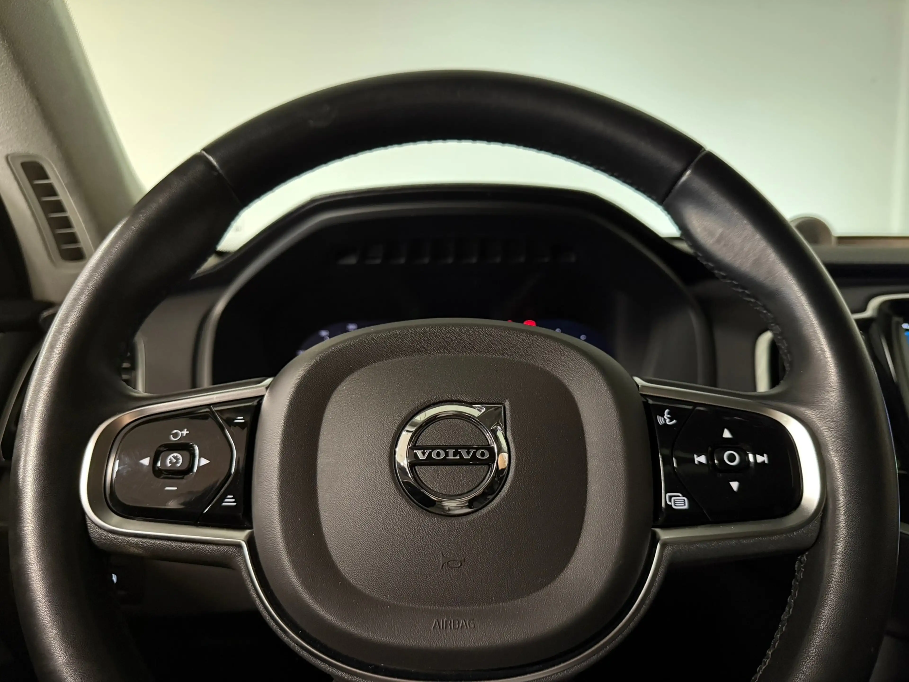 Volvo XC90 T8 AWD Recharge Ultra Ultimate Bright | Bowers & W — photo 23