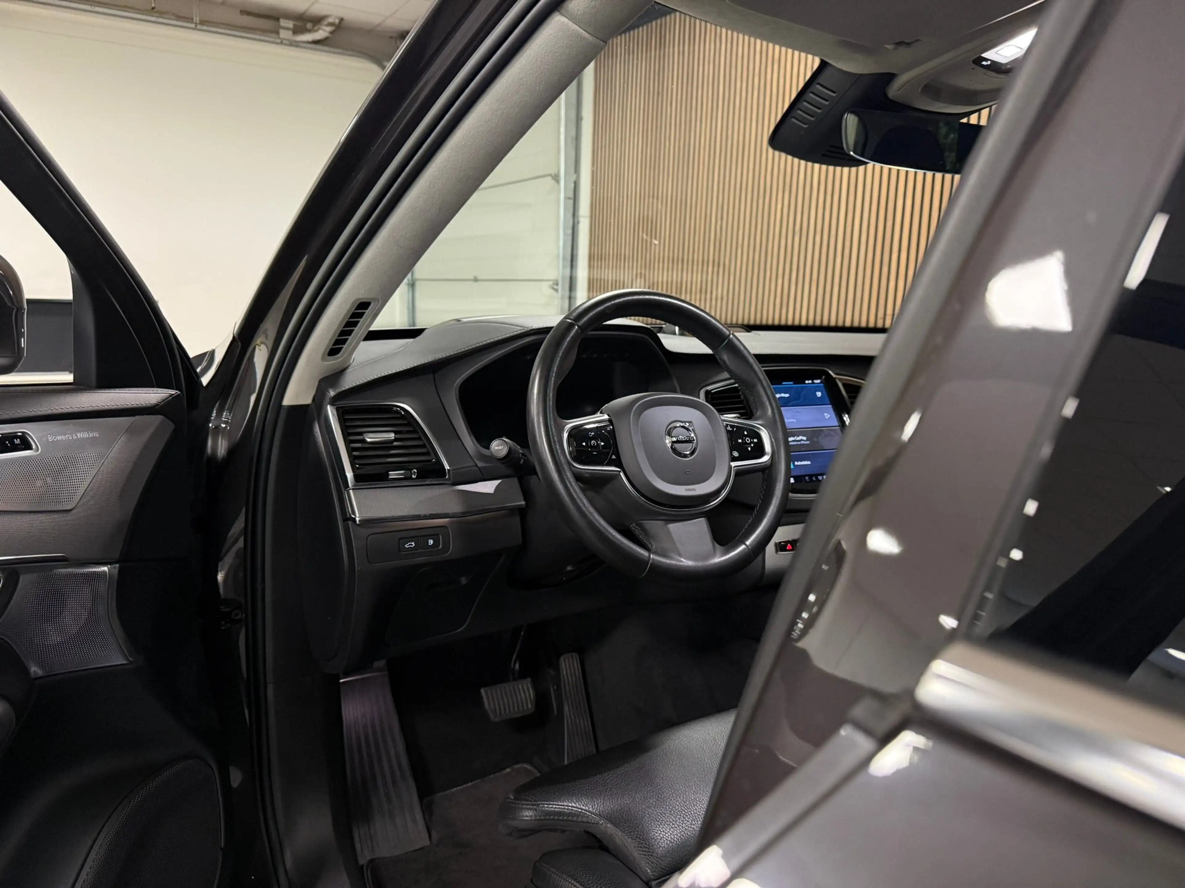 Volvo XC90 T8 AWD Recharge Ultra Ultimate Bright | Bowers & W — photo 20