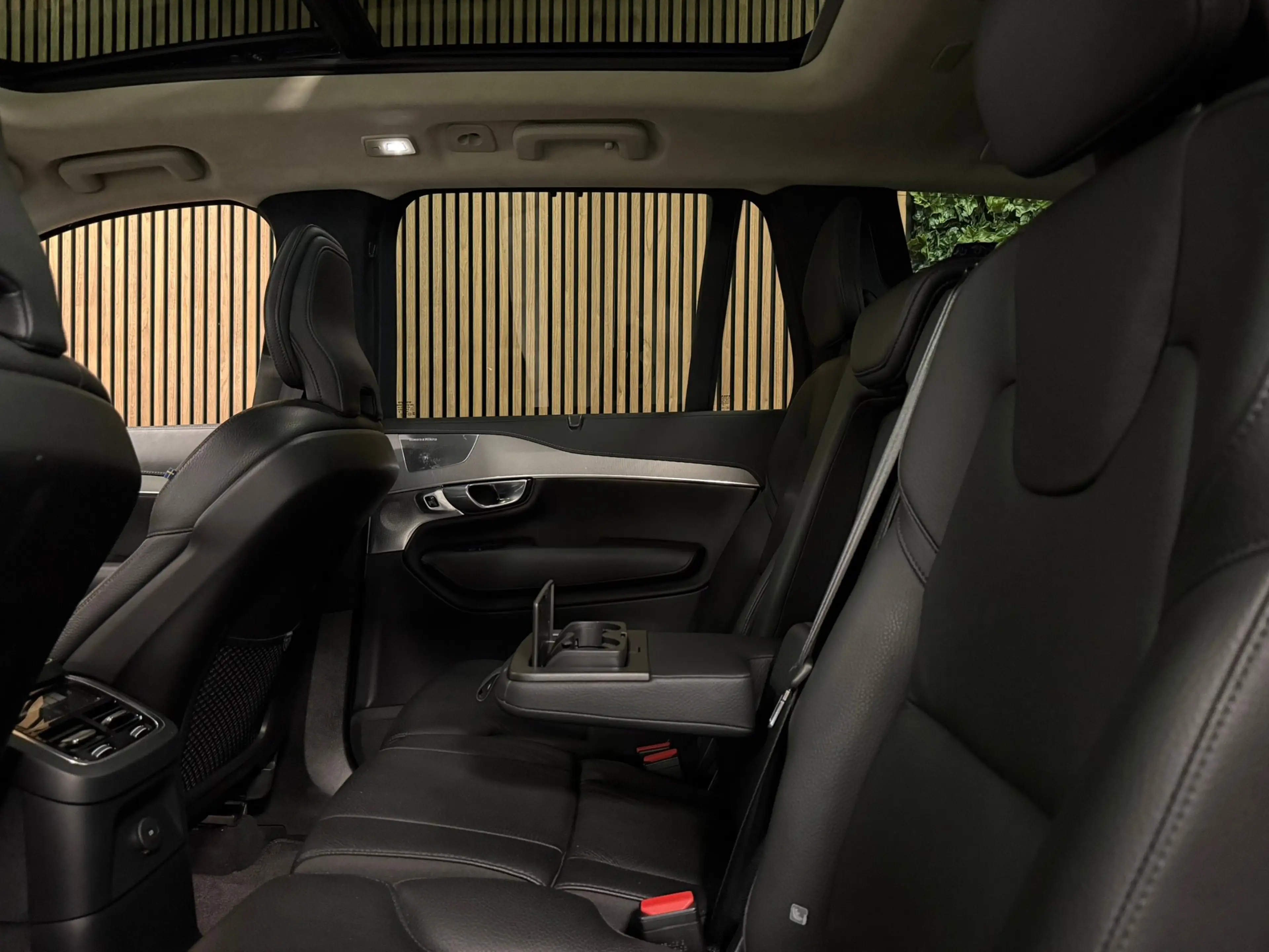 Volvo XC90 T8 AWD Recharge Ultra Ultimate Bright | Bowers & W — photo 17