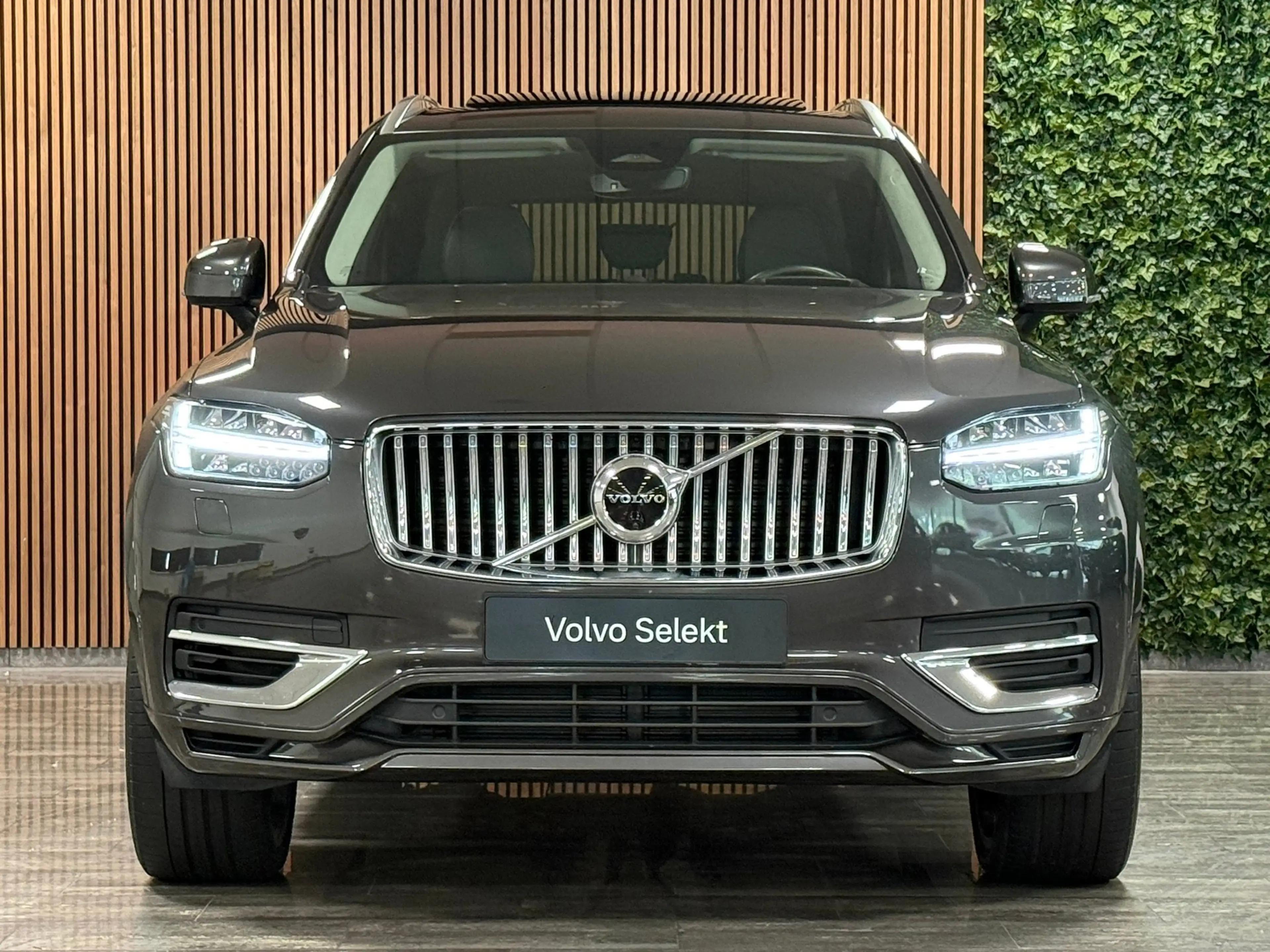 Volvo XC90 T8 AWD Recharge Ultra Ultimate Bright | Bowers & W — photo 2