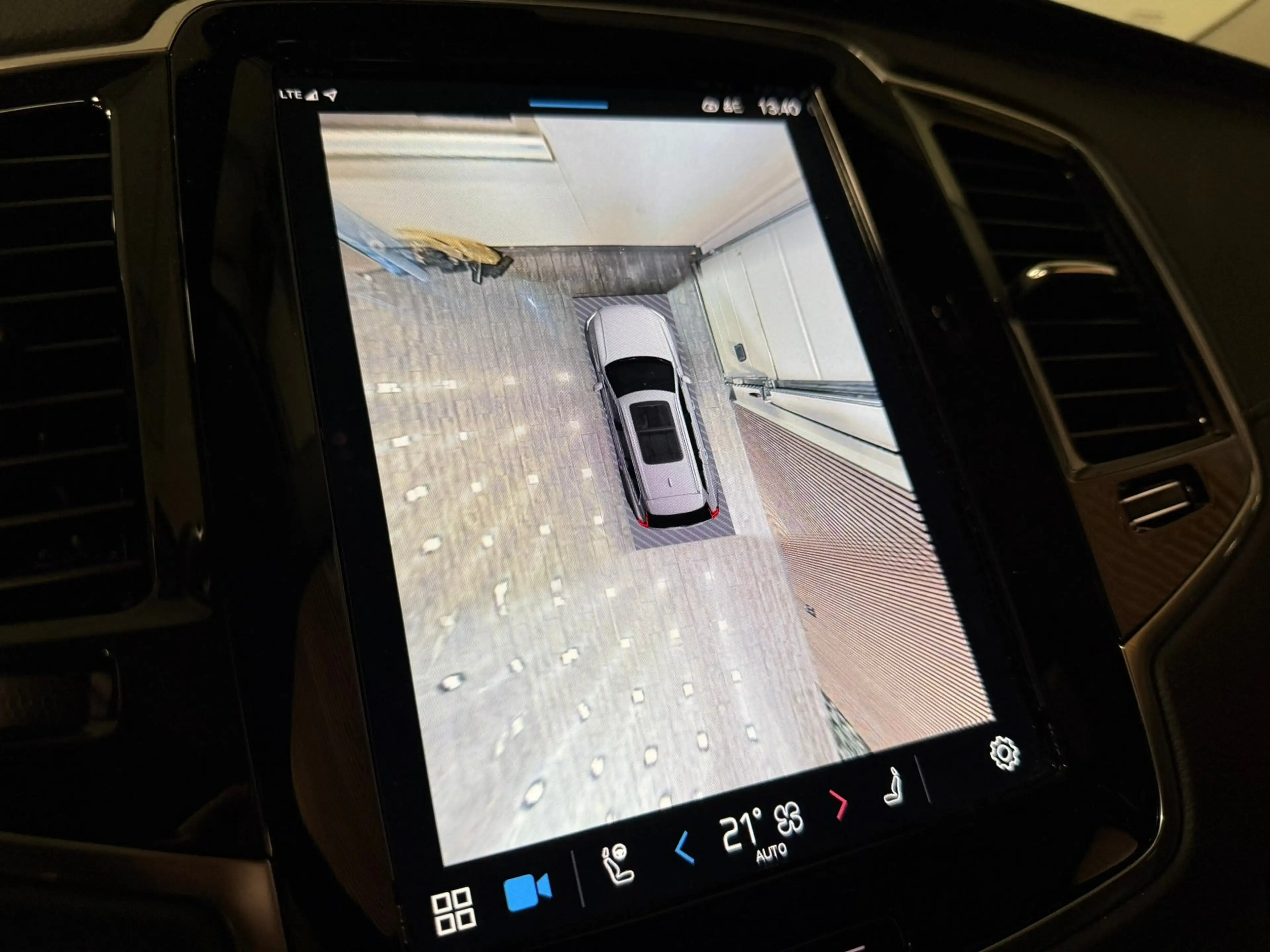 Volvo XC90 T8 AWD Recharge Ultra Ultimate Bright | Bowers & W — photo 28