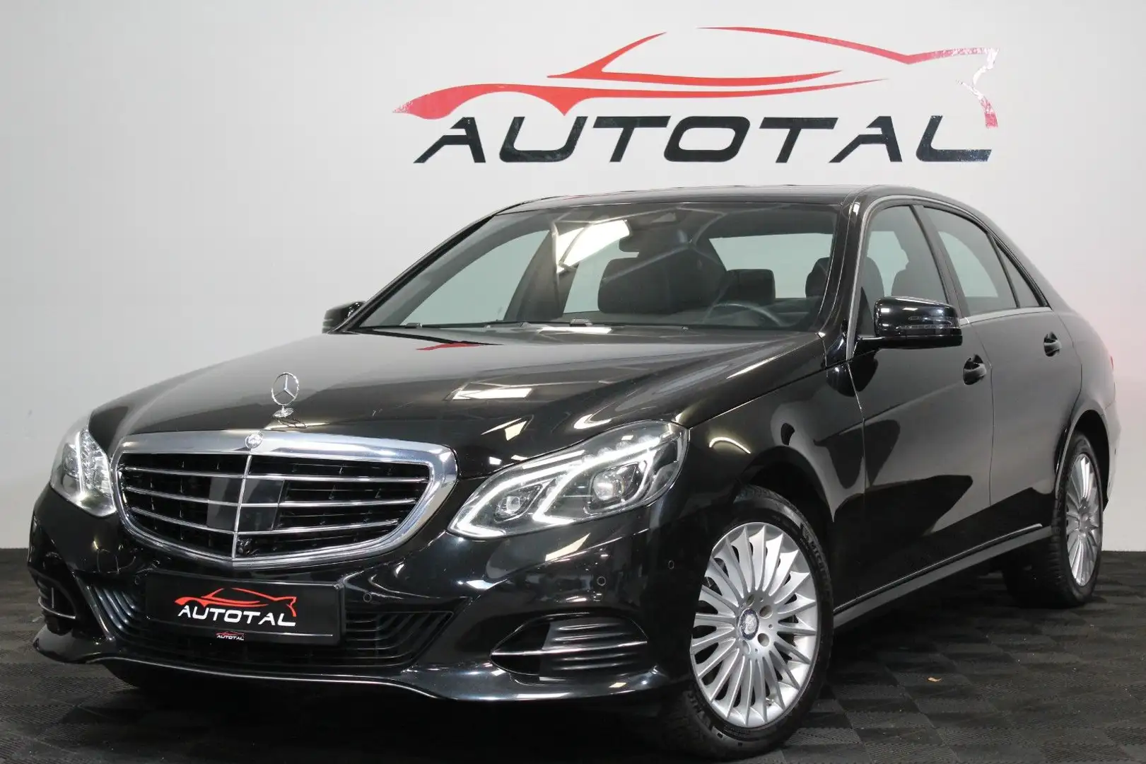 Mercedes-Benz E 300 *Limousine*Hybrid*360 Kamera*Spur & ToTwin. Schwarz - 1