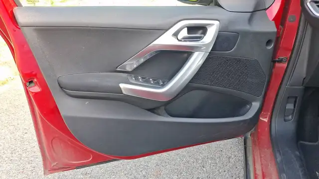 Peugeot 2008 view 7