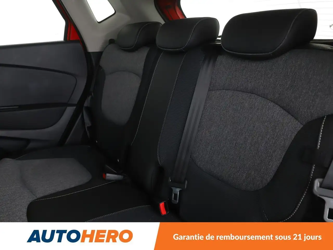 Renault Captur — photo 14