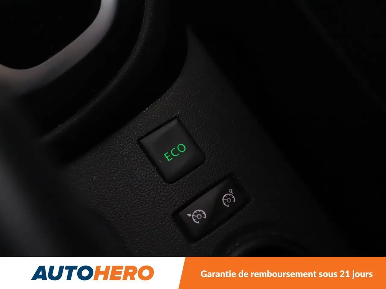 Renault Captur — photo 31
