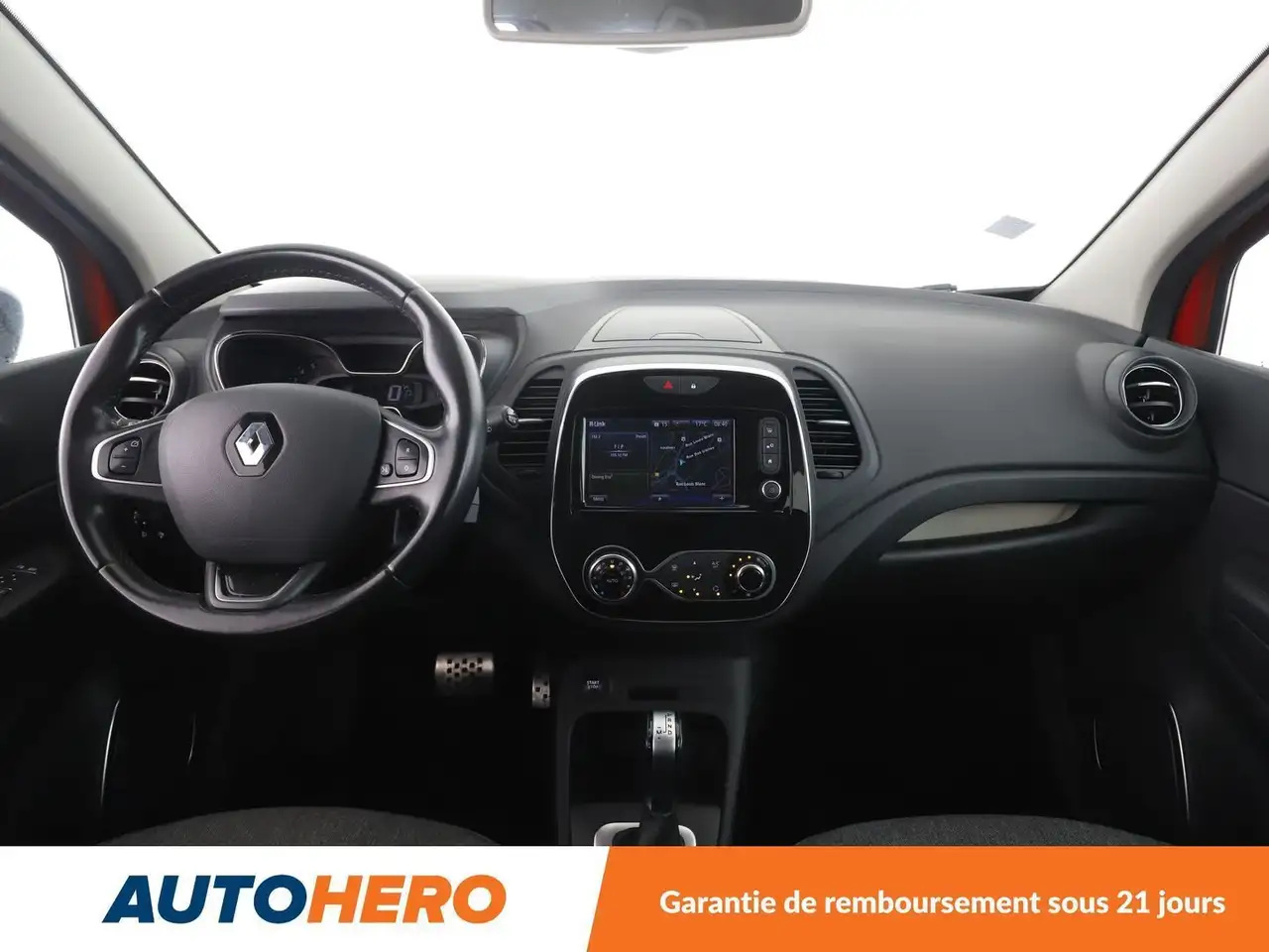 Renault Captur — photo 12