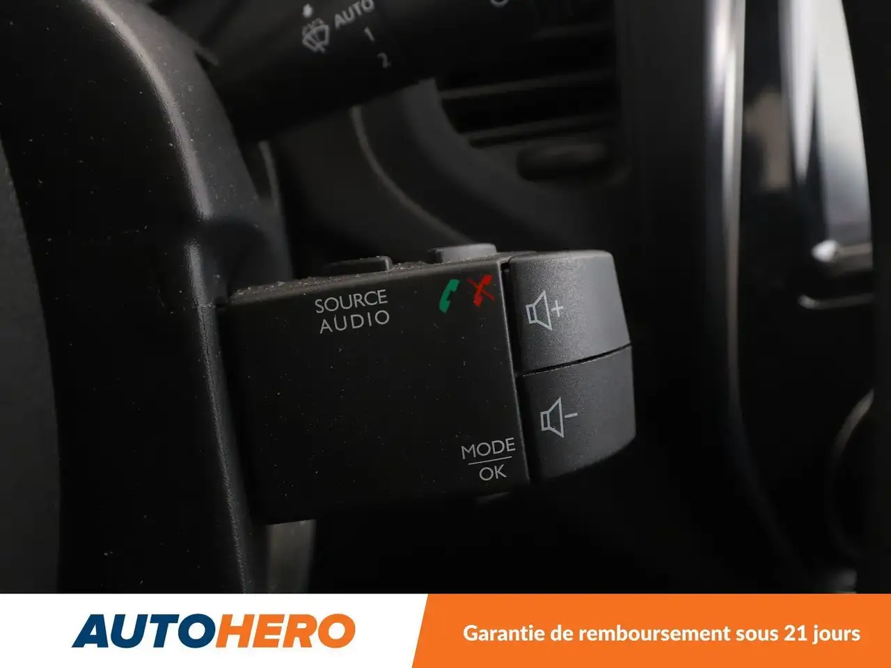 Renault Captur — photo 22
