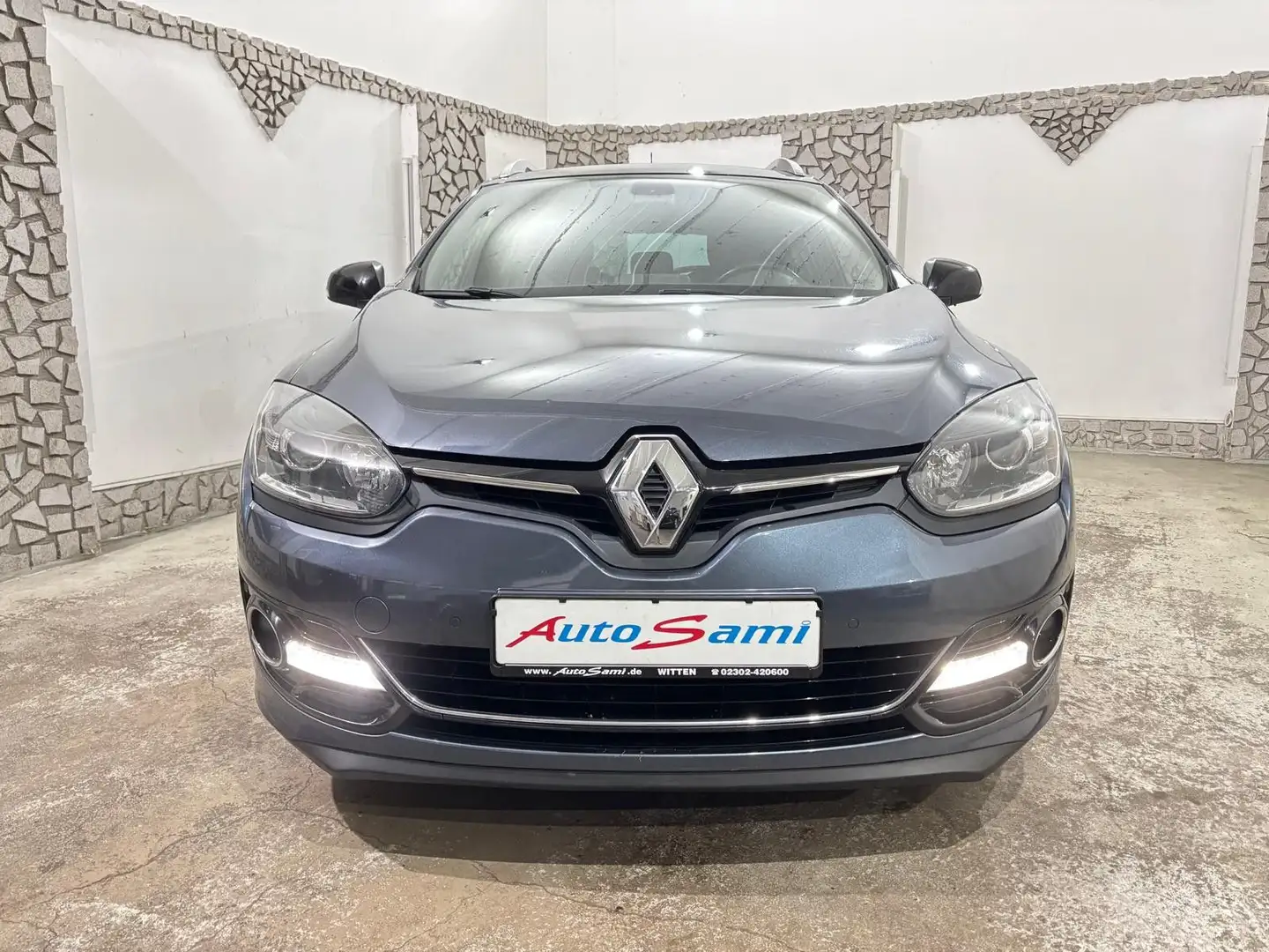 Renault Megane III Grand BOSE NAVI SCHECKHEFT EINPARHILF Grau - 2