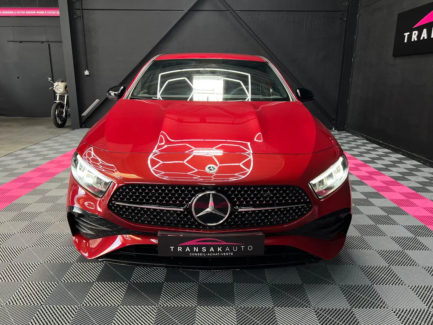 Mercedes-Benz A 180 A 180 AMG Line Rouge - 2