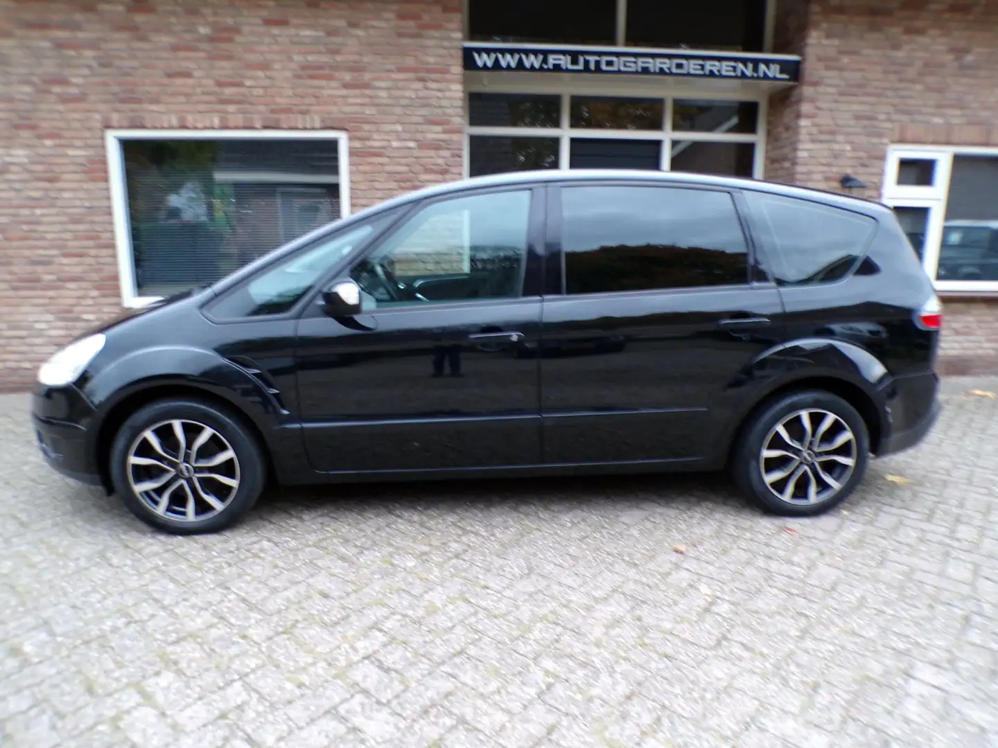 Ford S-Max 2.0-16V Zwart - 2