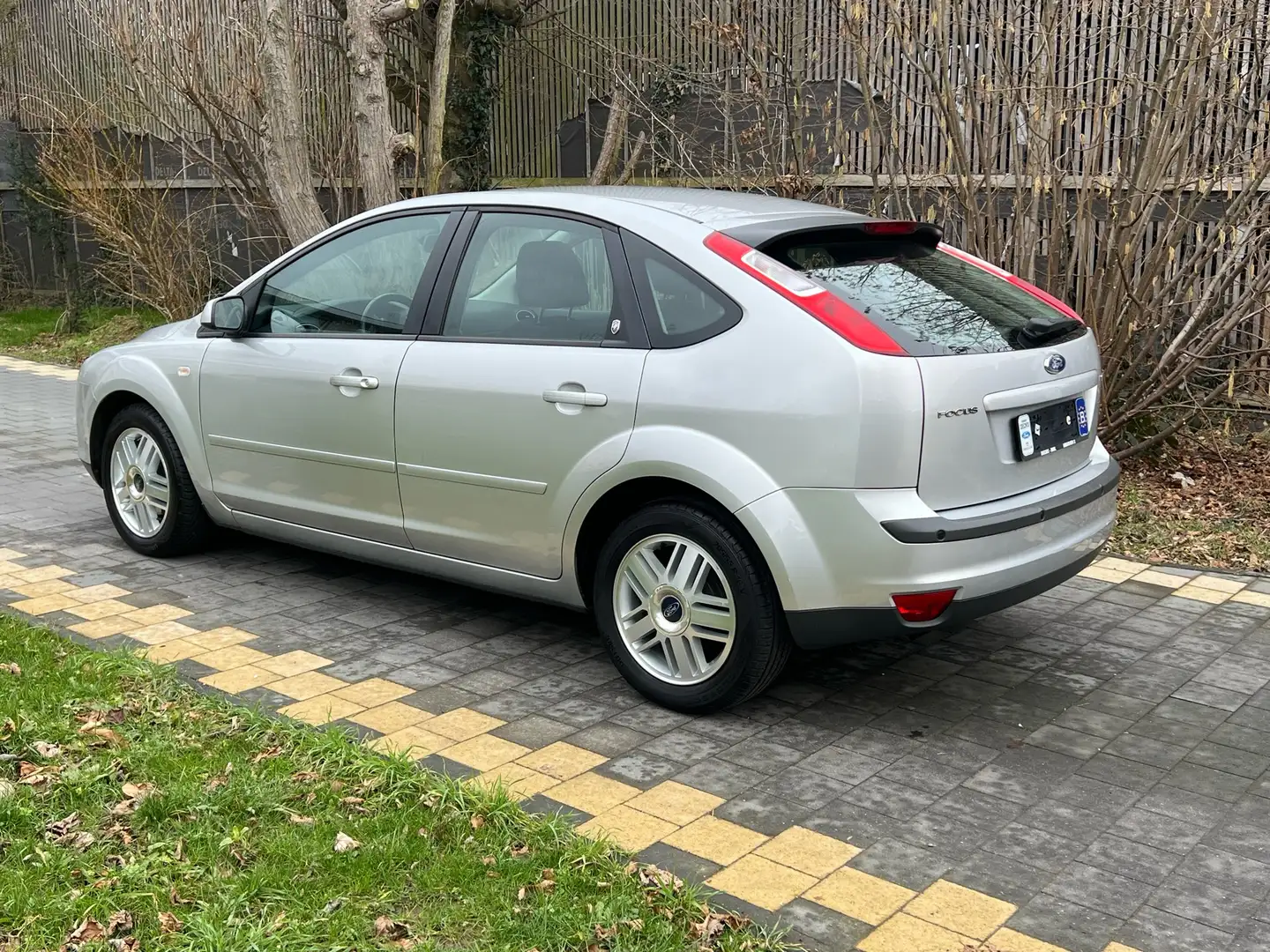 Ford Focus 1.6 TDCi Ghia Garantie ✔️ Argent - 2