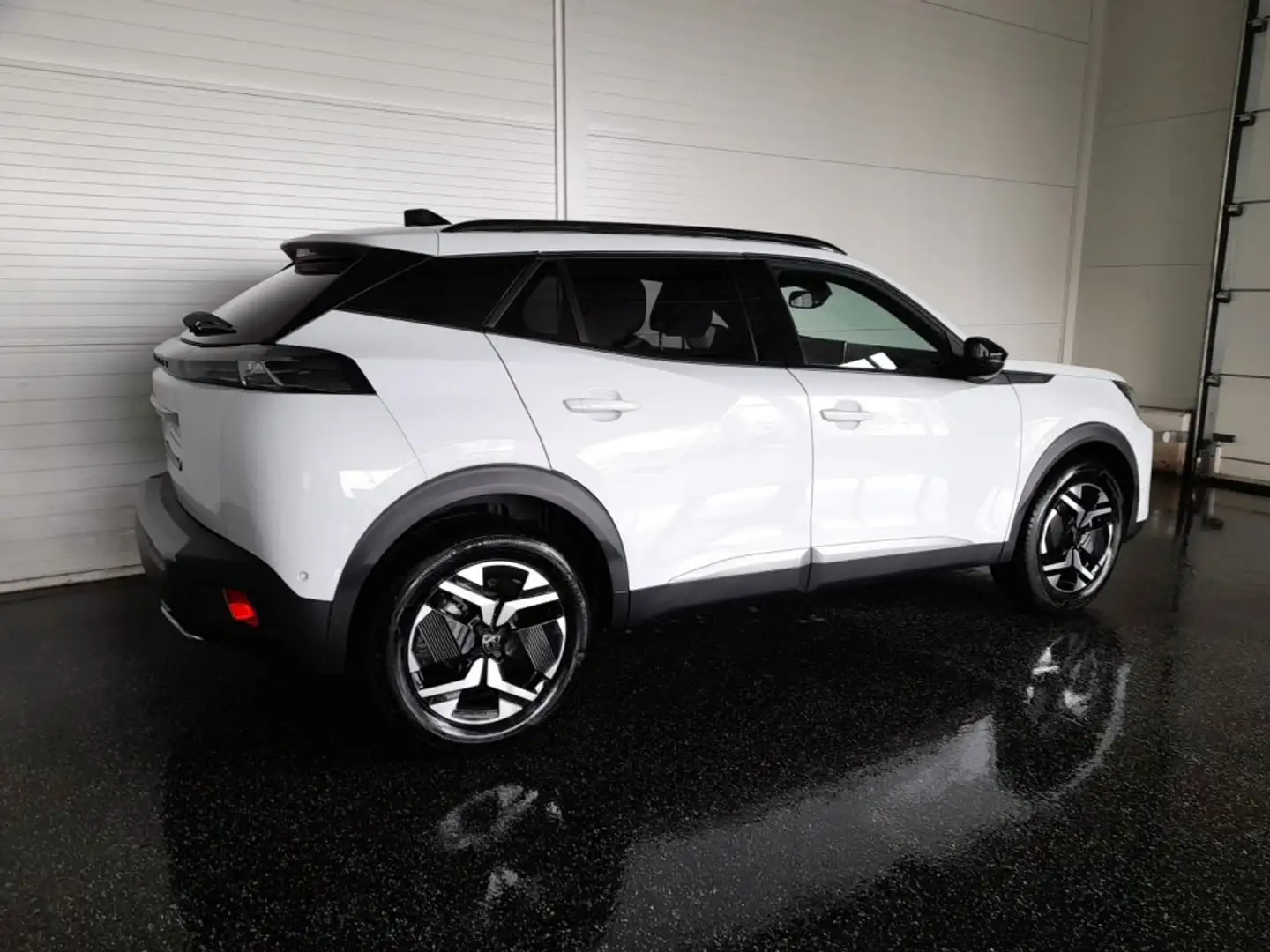 Peugeot 2008 ALLURE 130 Aut Weiß - 2