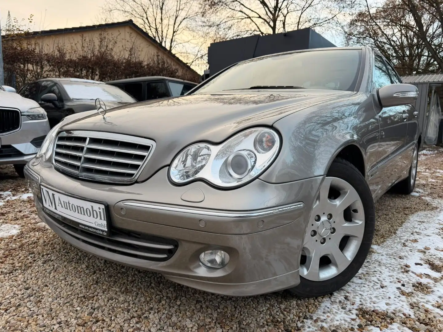 Mercedes-Benz C 180 Kompr. 1.Hand*Navi*Schiebedach*SitzHz.*Tem Silber - 1