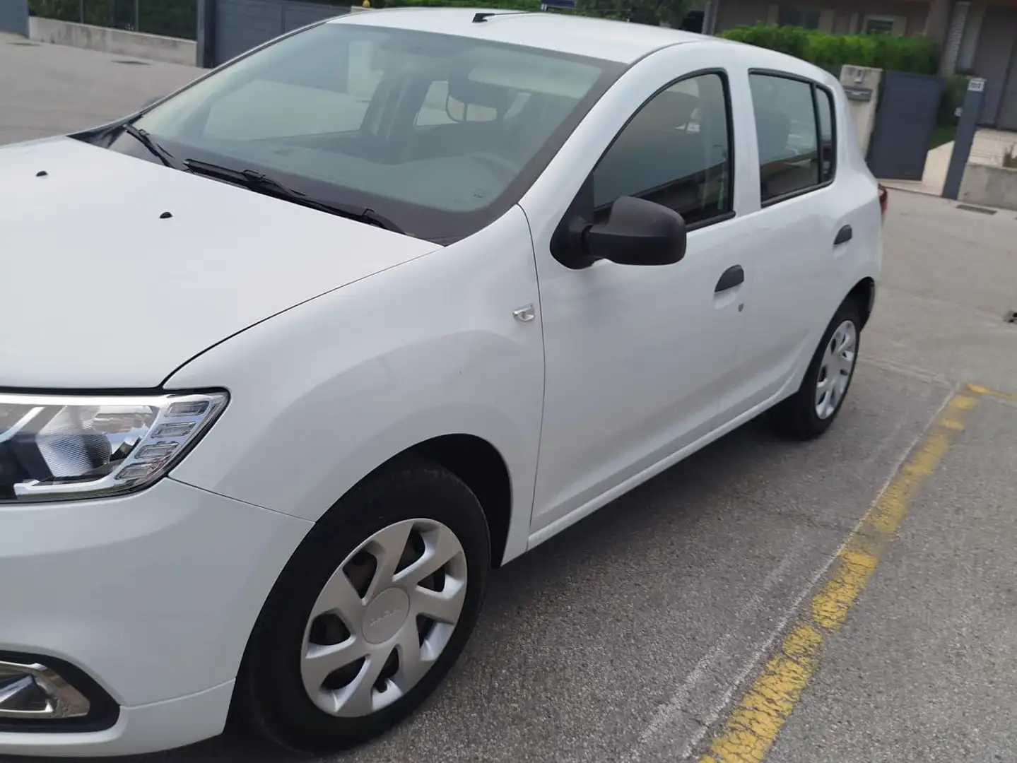Dacia Sandero Sandero II 2017 1.0 sce Laureate 75cv Bianco - 2