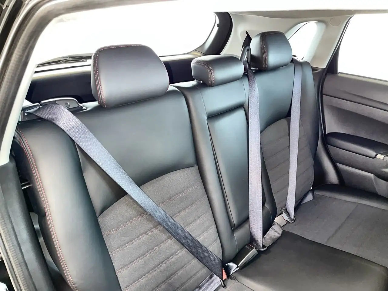 Mitsubishi RVR снимка Mitsubishi RVR
