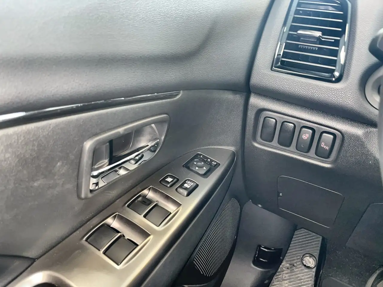 Mitsubishi RVR снимка Mitsubishi RVR