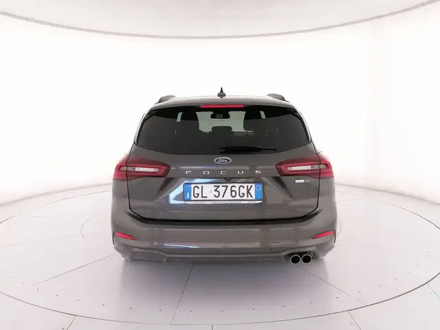 Ford Focus view 4