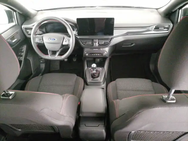 Ford Focus view 9