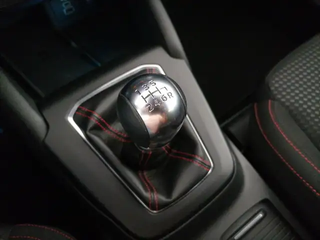 Ford Focus view 13