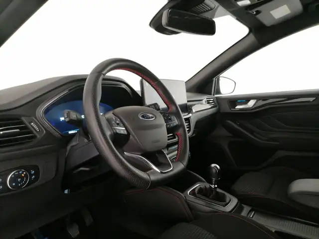 Ford Focus view 11