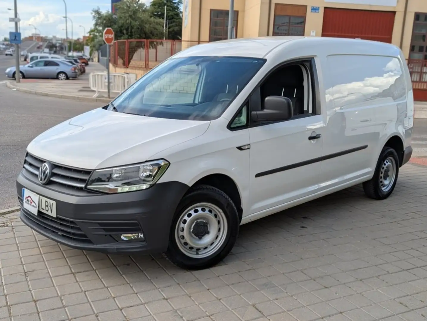 Volkswagen Caddy Furgón Maxi 2.0TDI 4M 90kW Blanco - 1