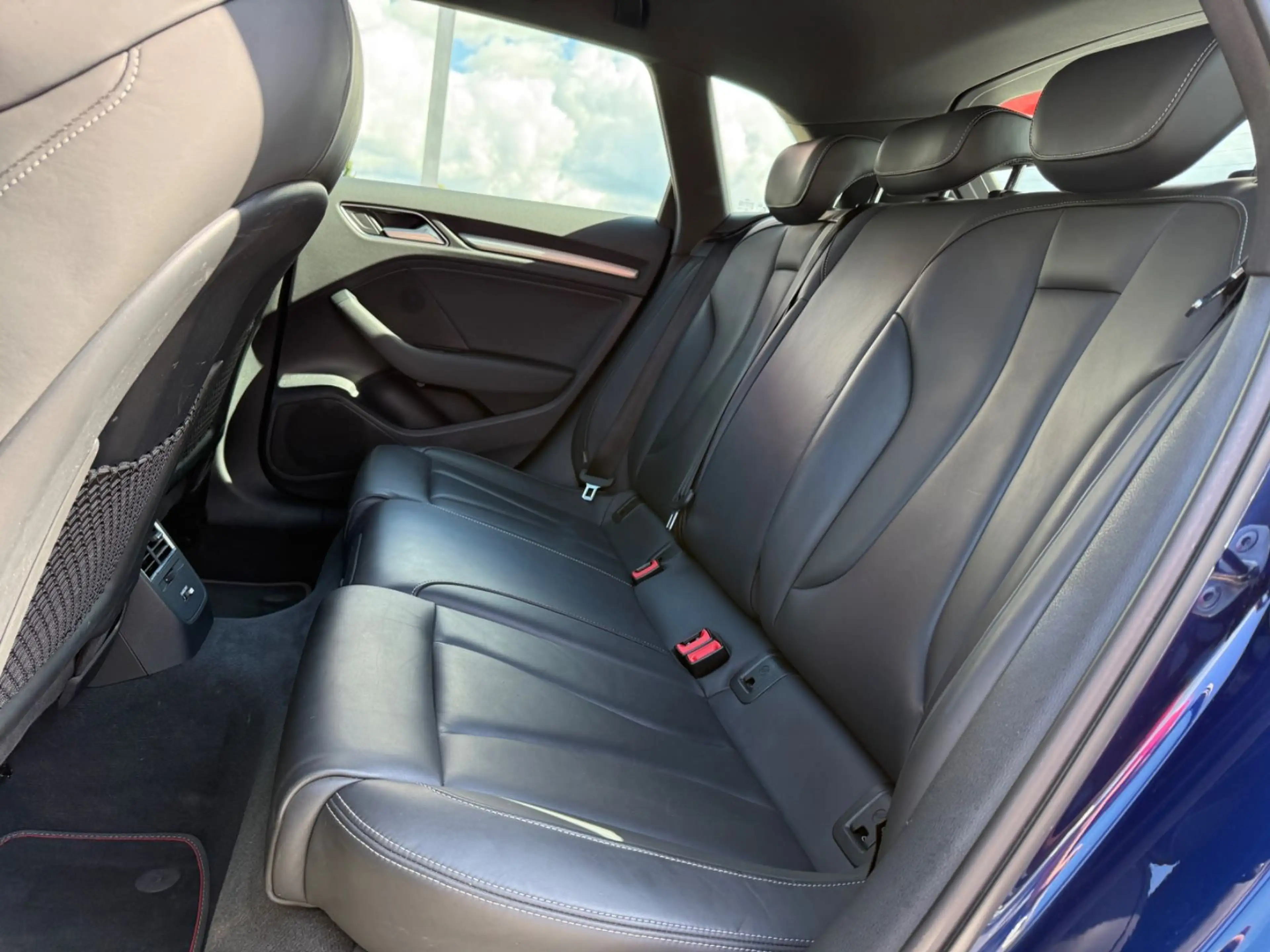 Audi S3 Sportback 2.0 TFSI quattro*Panorama*LED — photo 10