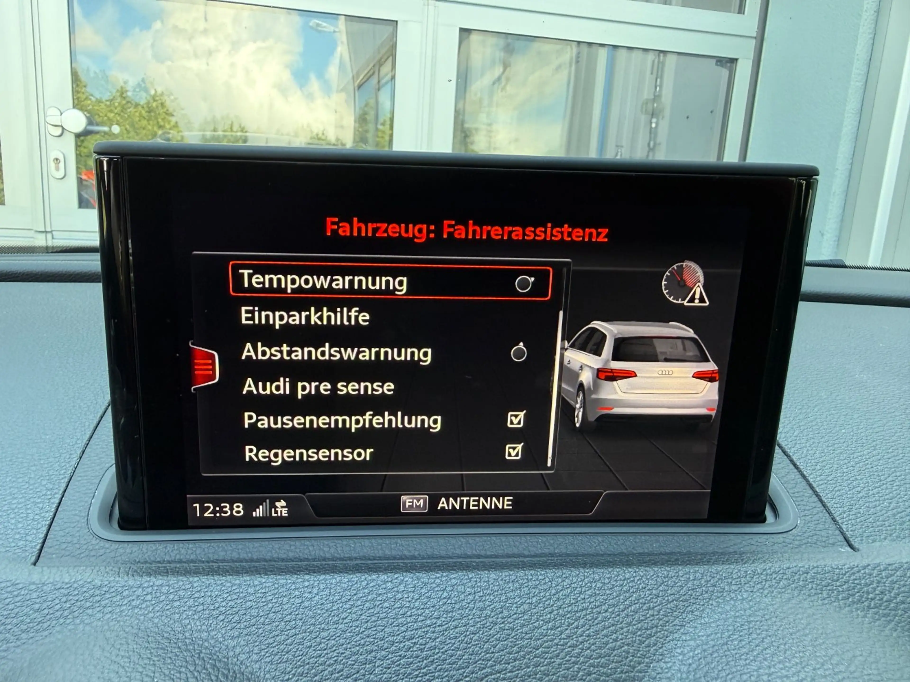 Audi S3 Sportback 2.0 TFSI quattro*Panorama*LED — photo 12