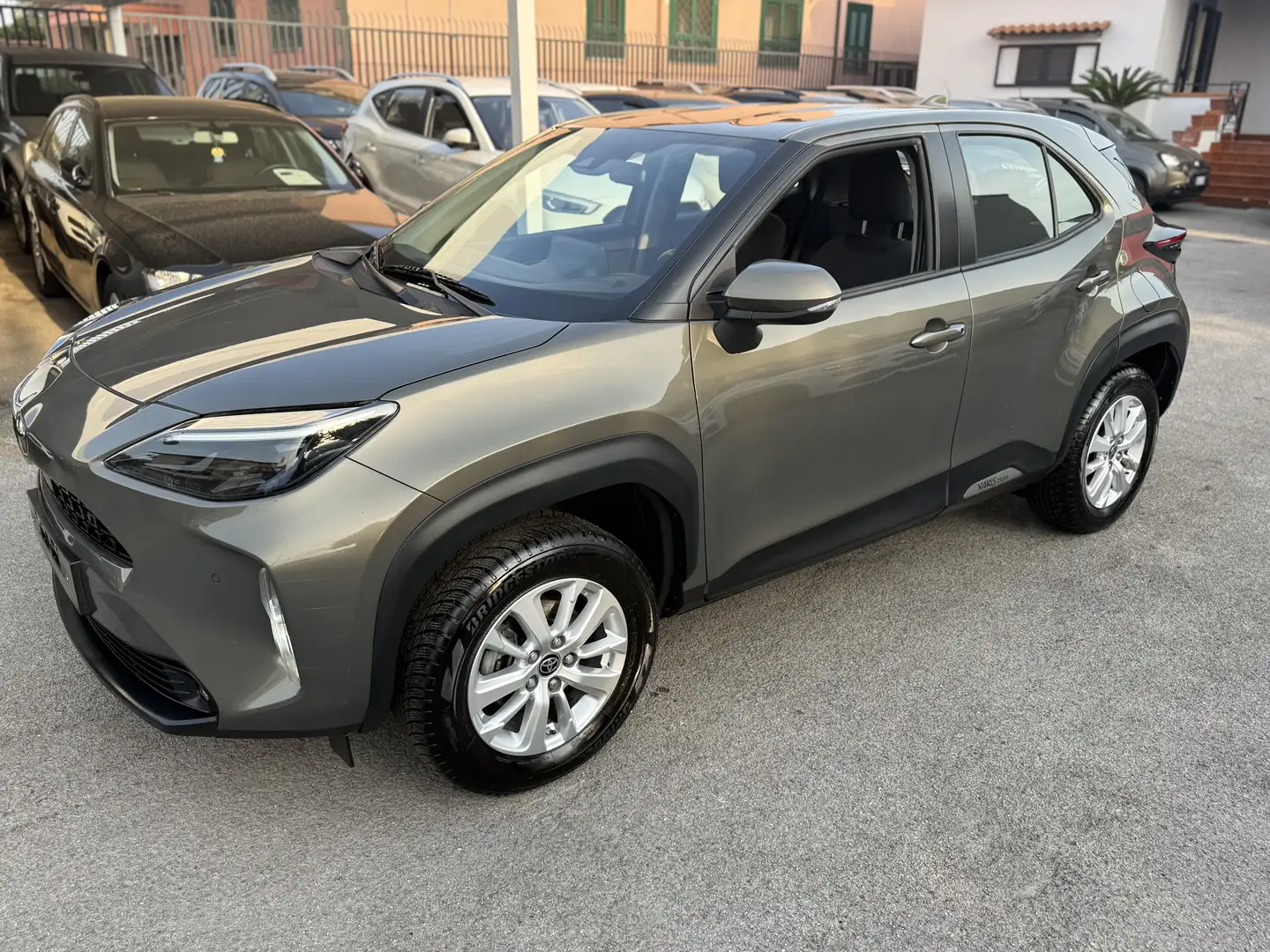 Toyota Yaris Cross Yaris Cross 1.5h Orange Edition fwd 116cv e-cvt Bronzo - 1