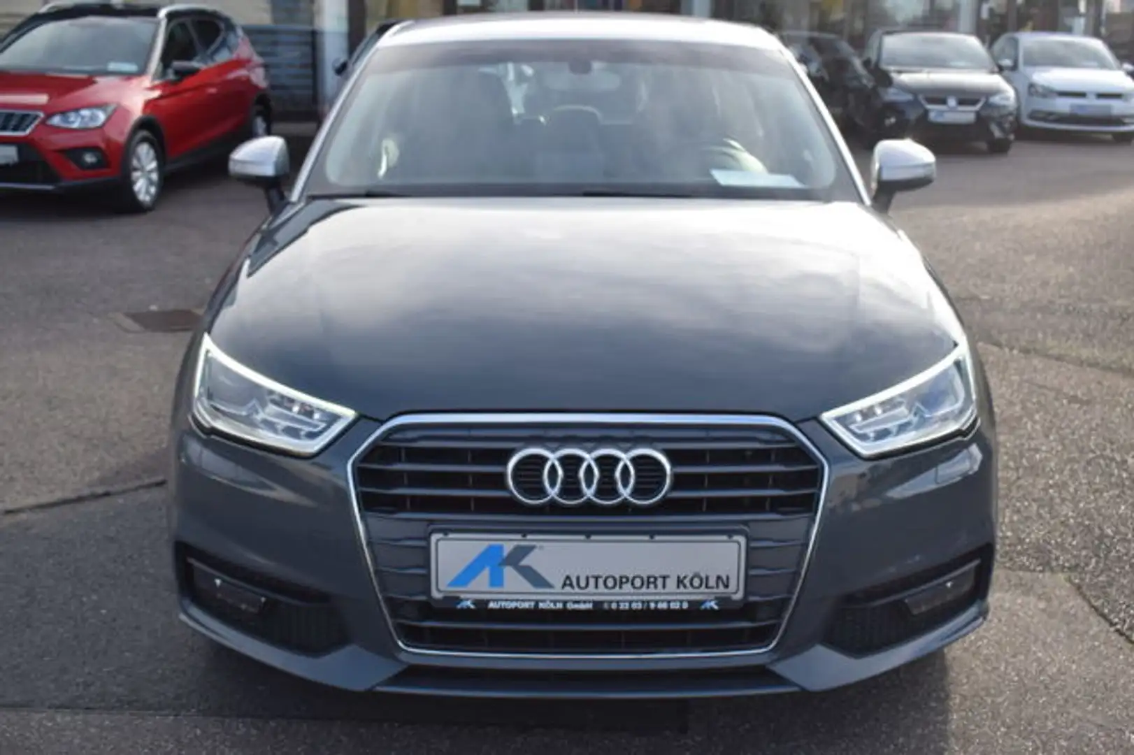 Audi A1 1,4 TSI Sportback design * XENON * NAVI Gris - 2