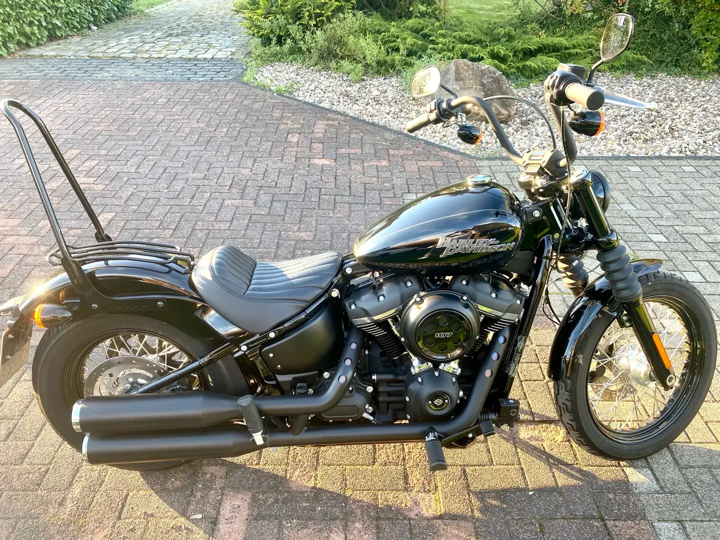 Harley-Davidson Street Bob FXBB, Softail, Klappensuspuff - 1