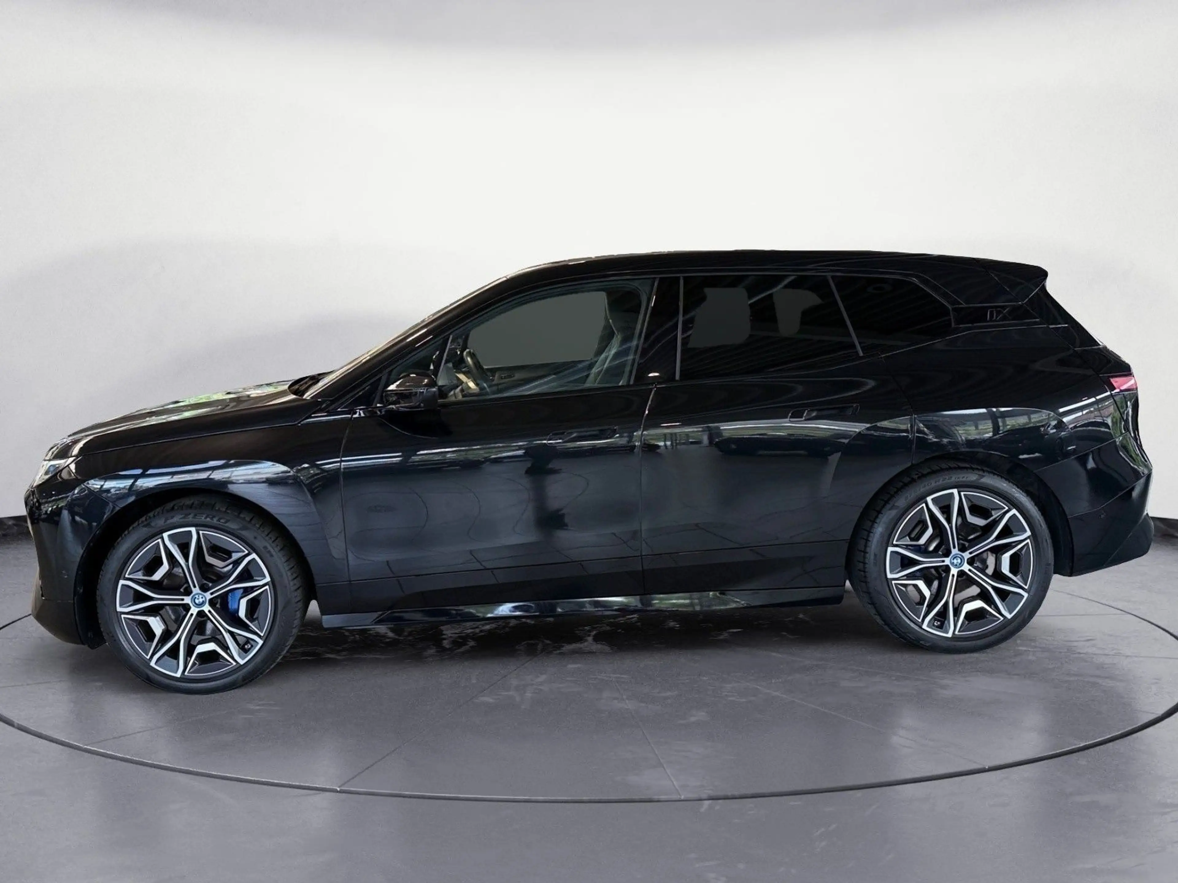 BMW iX xDrive40 Edition Sport Pano AHK Soft-Close 22 — photo 4