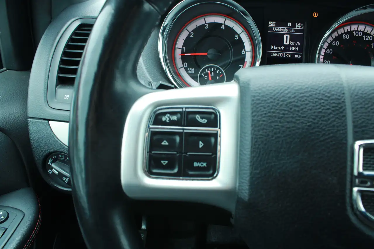 Dodge Grand Caravan photo Dodge Grand Caravan