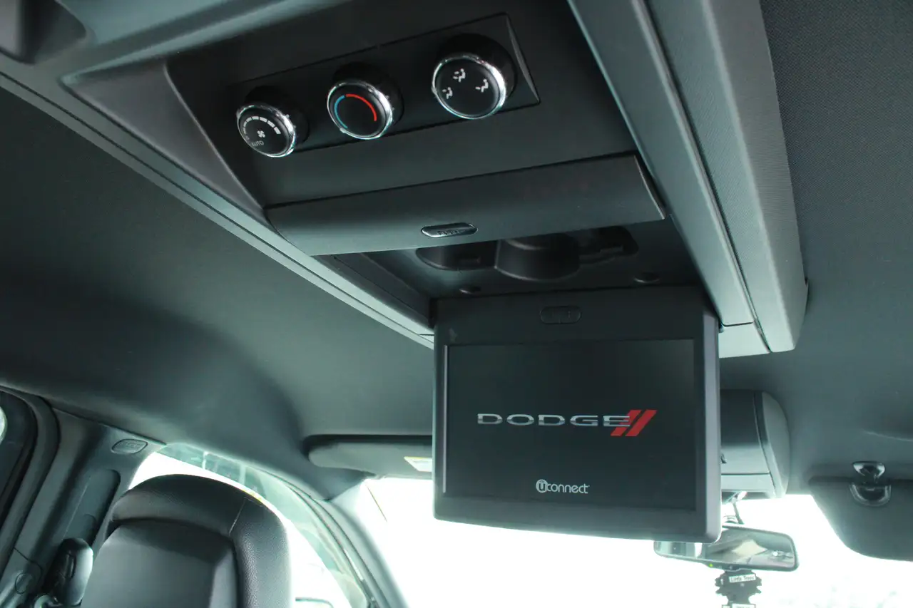 Dodge Grand Caravan photo Dodge Grand Caravan