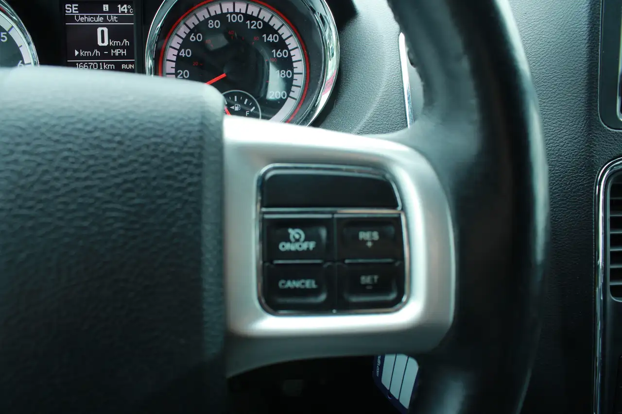 Dodge Grand Caravan photo Dodge Grand Caravan