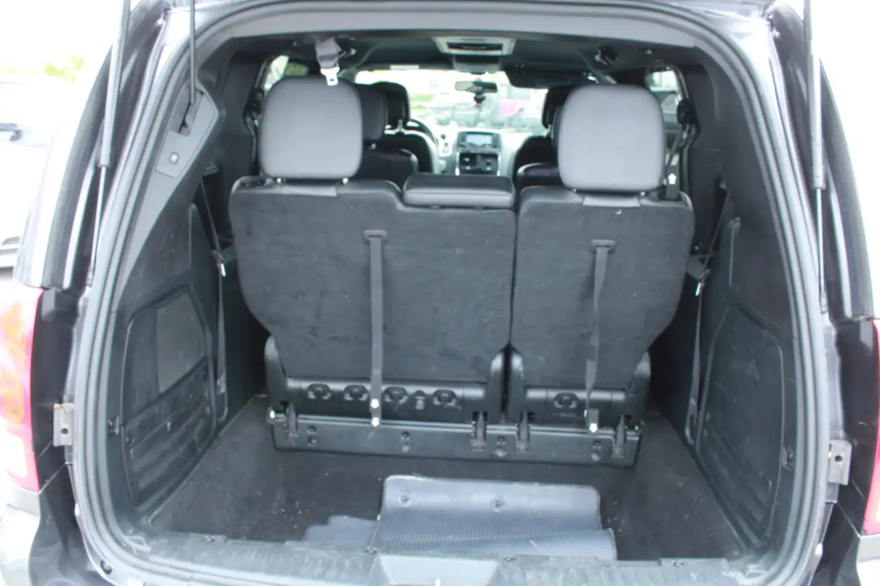 Dodge Grand Caravan photo Dodge Grand Caravan