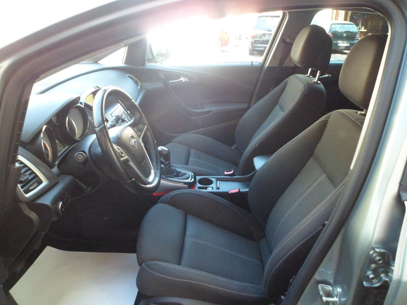 Opel Astra J 2,0 CDTI NAVI/KLIMA/XENON /TÜV/AU NEU!!! — photo 10