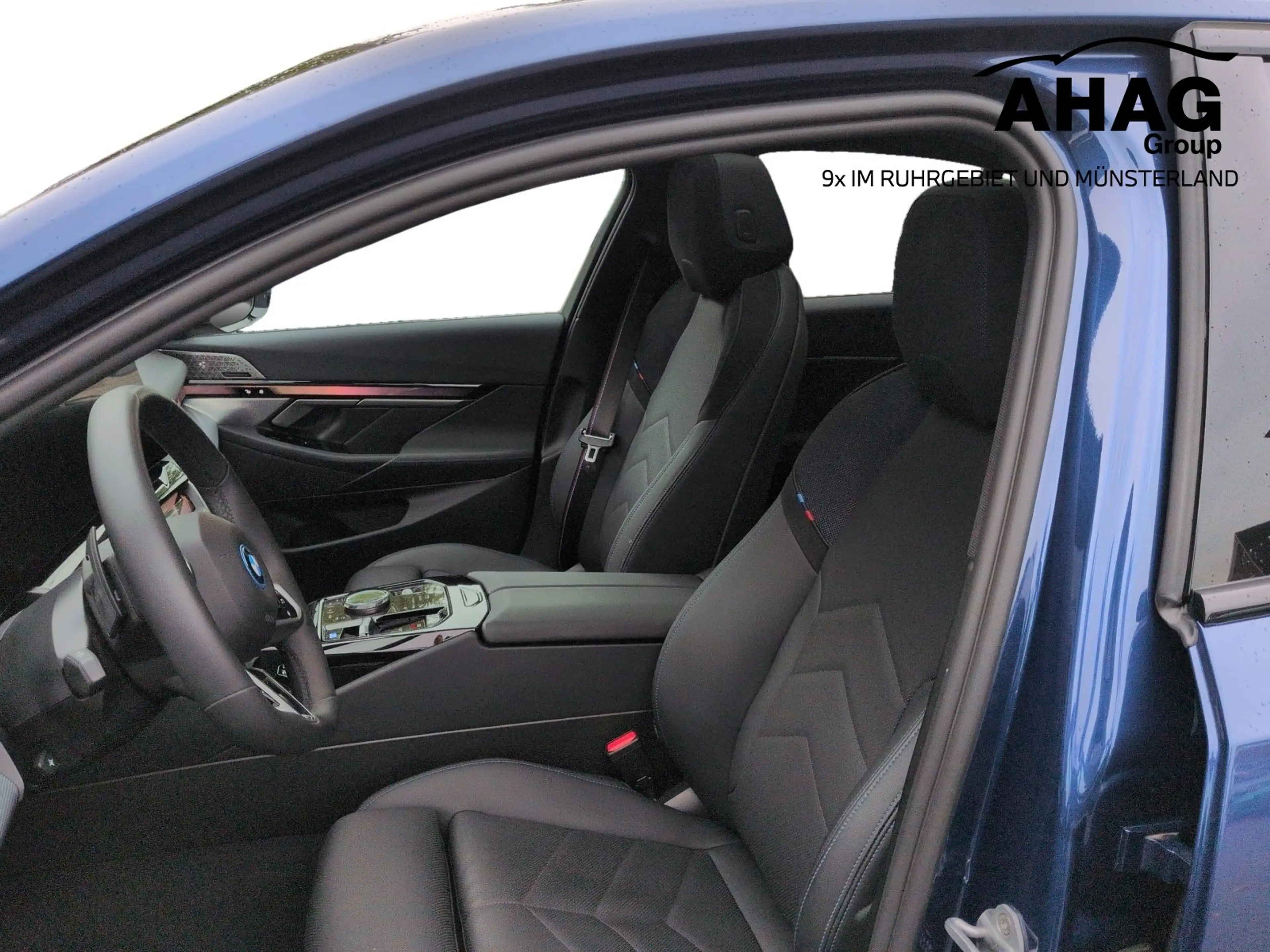 BMW i5 eDrive40 Limousine — photo 7