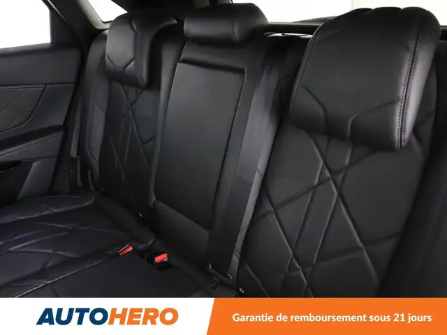 DS Automobiles DS 7 Crossback view 14