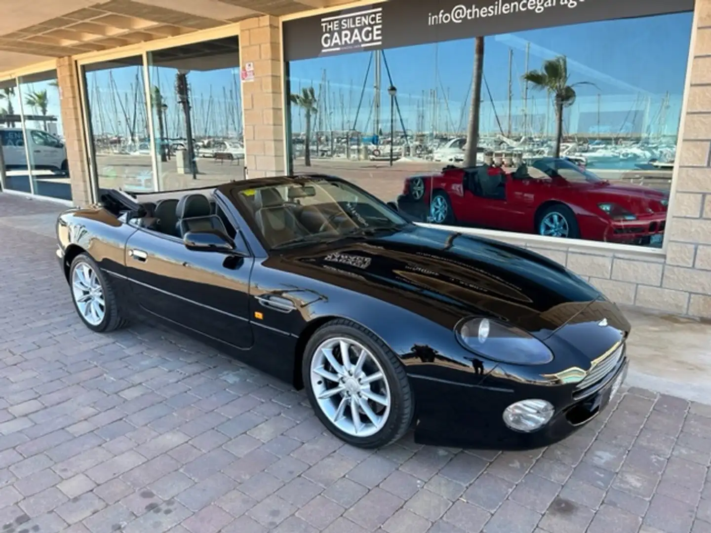 Aston Martin DB7 Vantage Volante 5.9 Чорний - 2