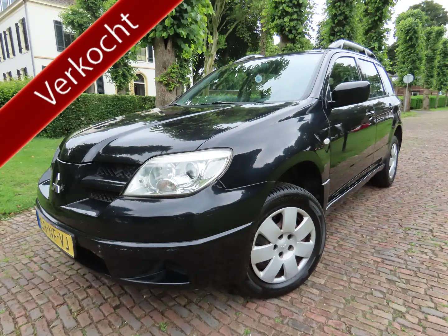 Mitsubishi Outlander 2.0 Sport 4WD Airco Cruisentrol Pdc Trekhaak***Apk Zwart - 1