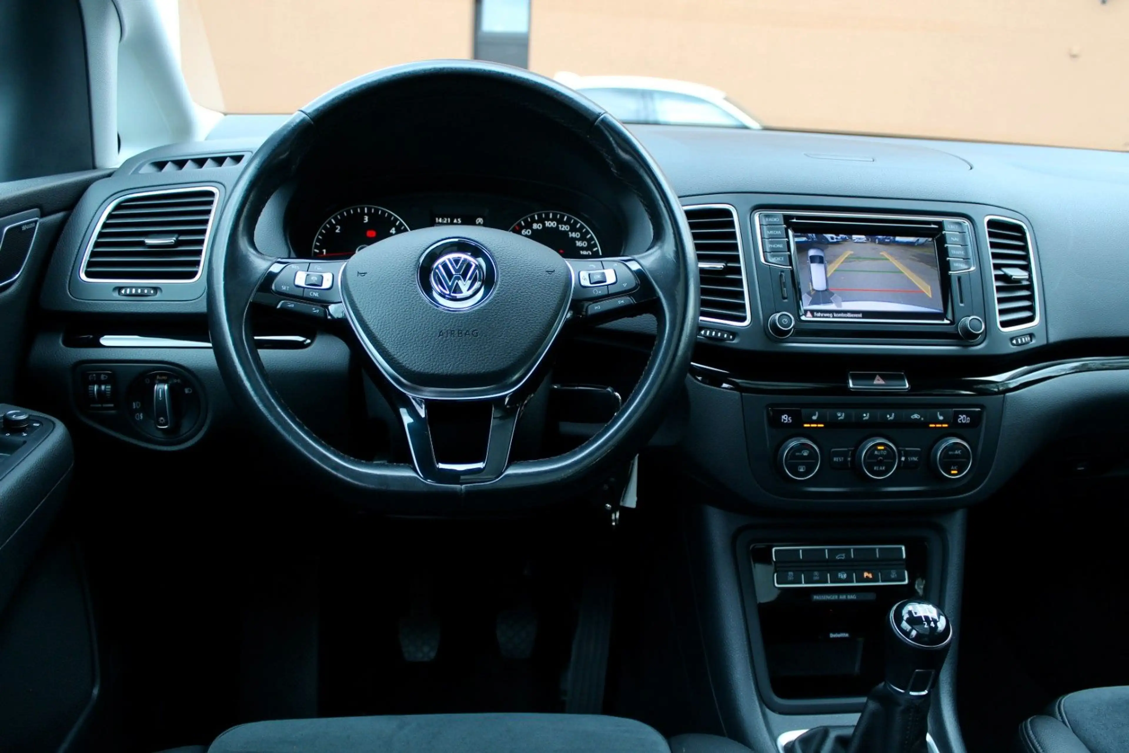 Volkswagen Sharan 4x4 HIGHLINE 1.Hand! 7-SITZE ACC KAM PANO — photo 6