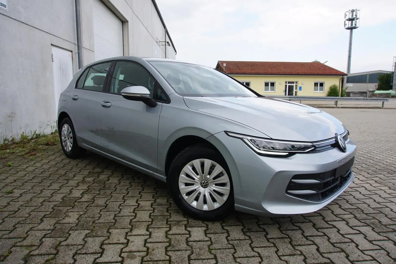 Volkswagen Golf 1.5TSI MODELL 2025 SONDERAKTION! - 1