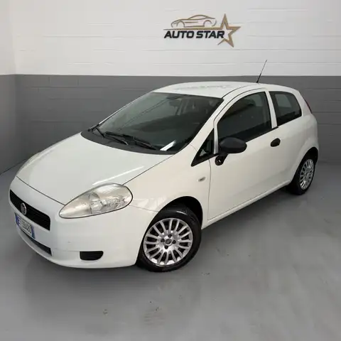 Fiat Grande Punto view 2